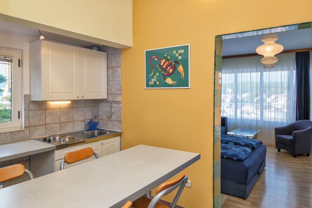 Big Blue Apartment Йелса Стая снимка